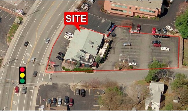 5702 Post Rd, East Greenwich, RI à louer - Photo du bâtiment - Image 2 de 2