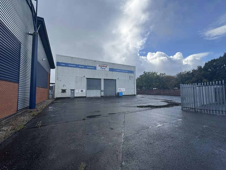 Mosley Rd, Manchester for lease - Building Photo - Image 3 of 7