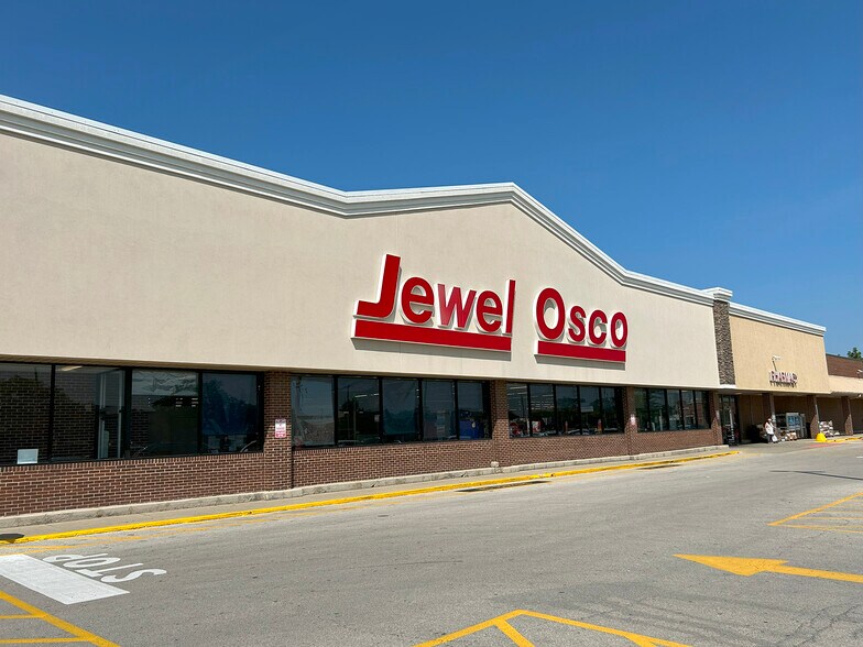 1456-1500 Lee St, Des Plaines, IL for lease - Building Photo - Image 1 of 9