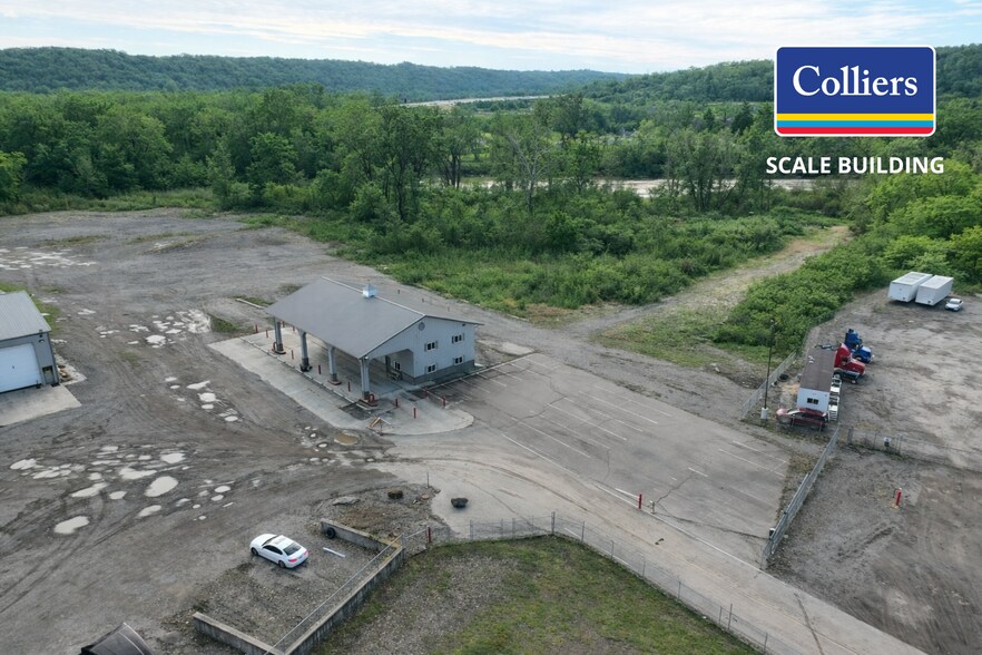 7930 Harrison Ave, Cleves, OH à louer - Photo du bâtiment - Image 3 de 15