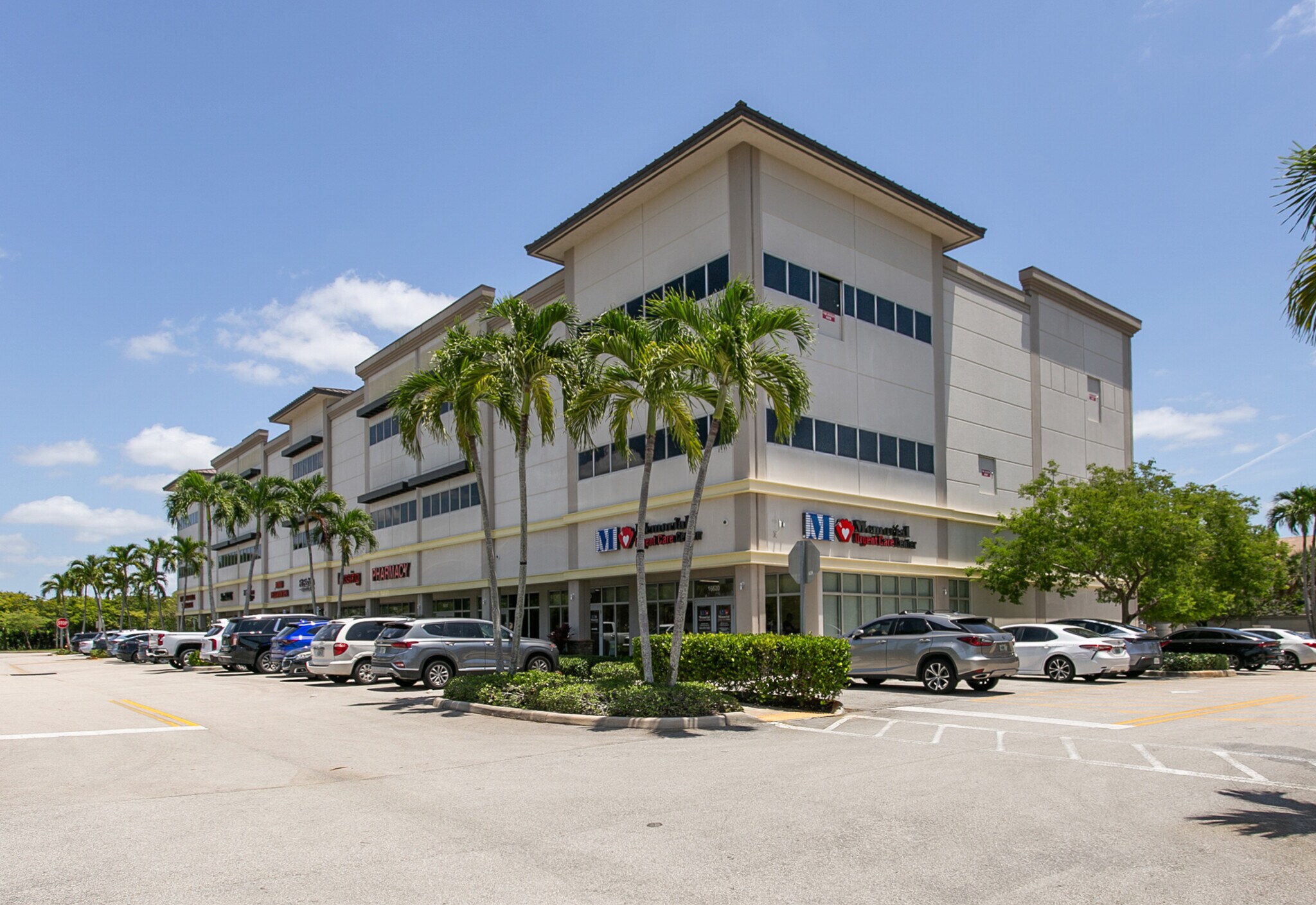 16630-16658 Sheridan St, Pembroke Pines, FL à vendre Photo du bâtiment- Image 1 de 1