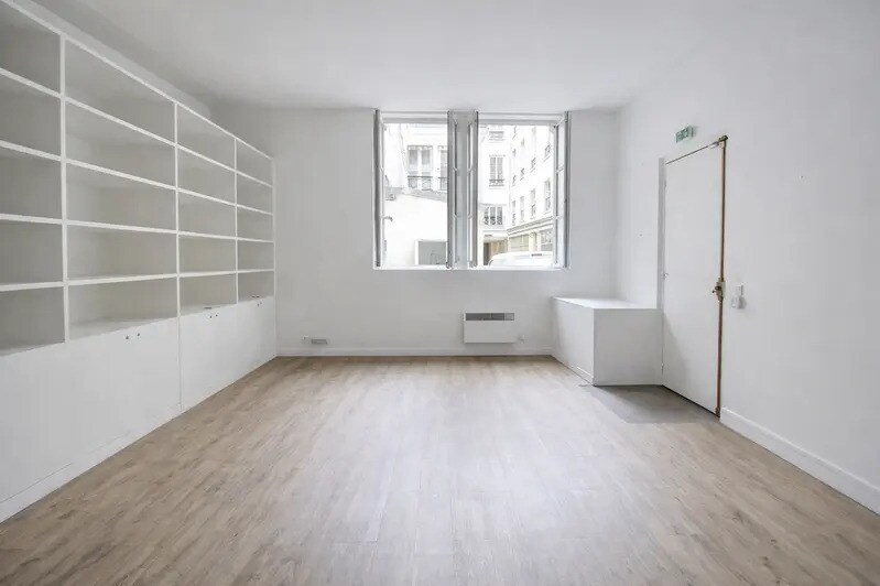 Bureau dans Paris à louer - Photo du bâtiment - Image 2 de 4