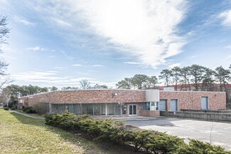 More details for 100 Pine Aire Dr, Bay Shore, NY - Industrial for Lease
