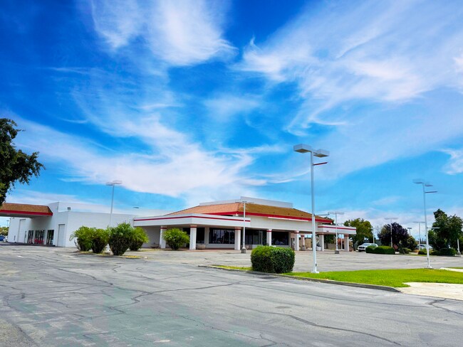 Plus de détails pour 3190 Auto Center Cir, Stockton, CA - Commerce de détail à louer