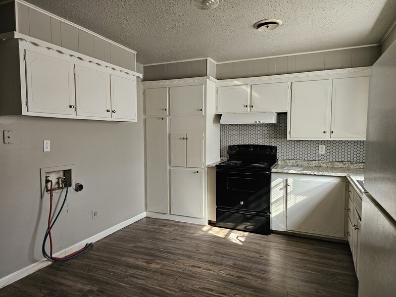 6501 Avenue R, Lubbock, TX for sale - Building Photo - Image 2 of 4