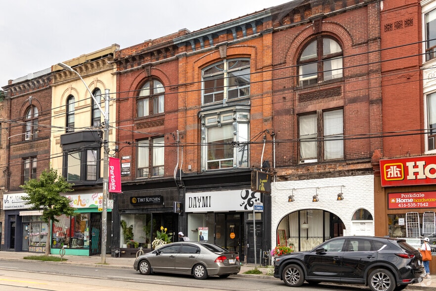 1376 Queen St W, Toronto, ON for lease - Building Photo - Image 2 of 2