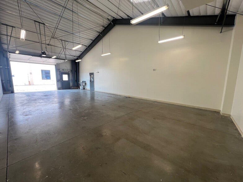 255 S Cleveland Ave, Loveland, CO for lease - Building Photo - Image 3 of 11