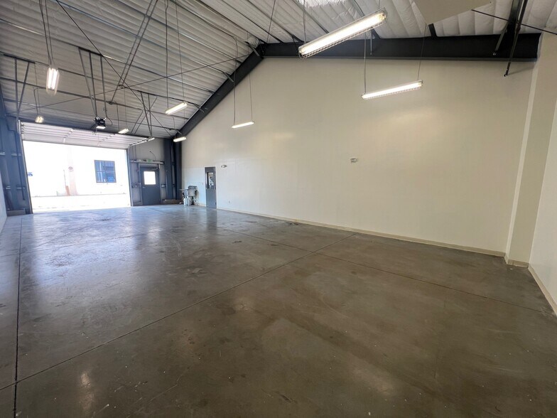 255 S Cleveland Ave, Loveland, CO à louer - Photo du bâtiment - Image 3 de 11