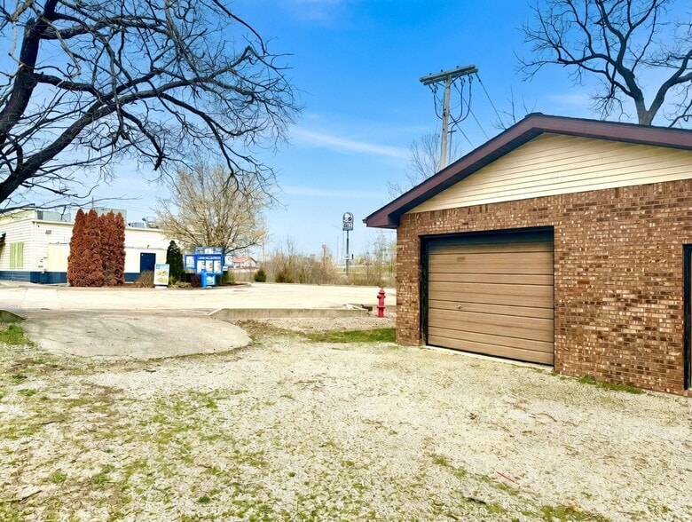806 Progress dr, Farmington, MO for lease - Building Photo - Image 2 of 5