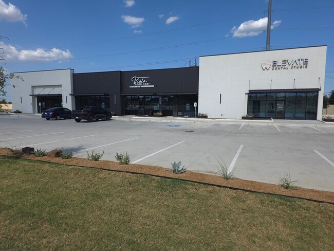 Plus de détails pour 13000 Park Vista Blvd, Fort Worth, TX - Bureau/Commerce de détail à louer