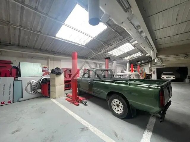 Industriel dans Vincennes à vendre - Photo du bâtiment - Image 3 de 6