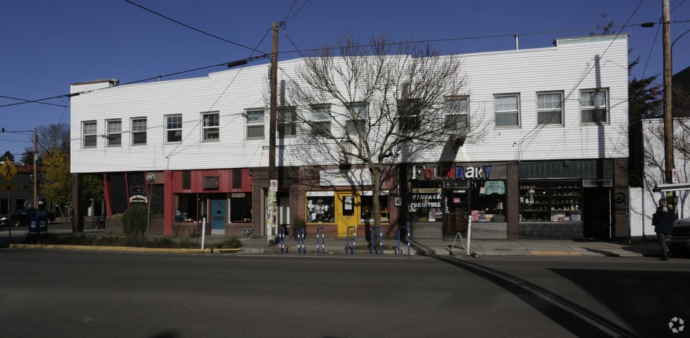 3551-3561 SE Division St, Portland, OR for lease - Primary Photo - Image 2 of 11