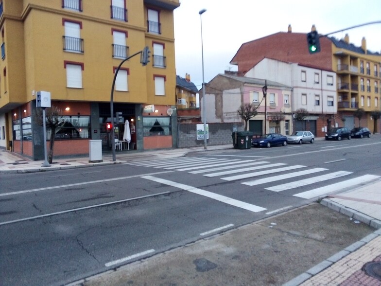 Terrain dans León, León à vendre - Photo du bâtiment - Image 2 de 2