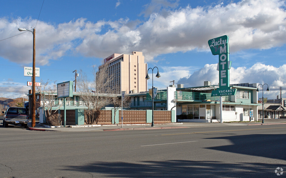 1011 E 4th St, Reno, NV à vendre - Photo du b timent - Image 3 de 16