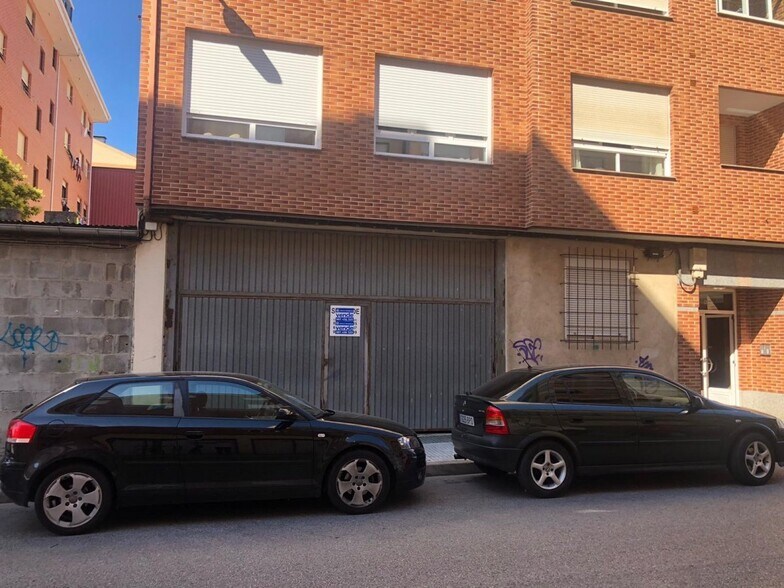 Retail in Ponferrada, León for sale - Primary Photo - Image 1 of 6