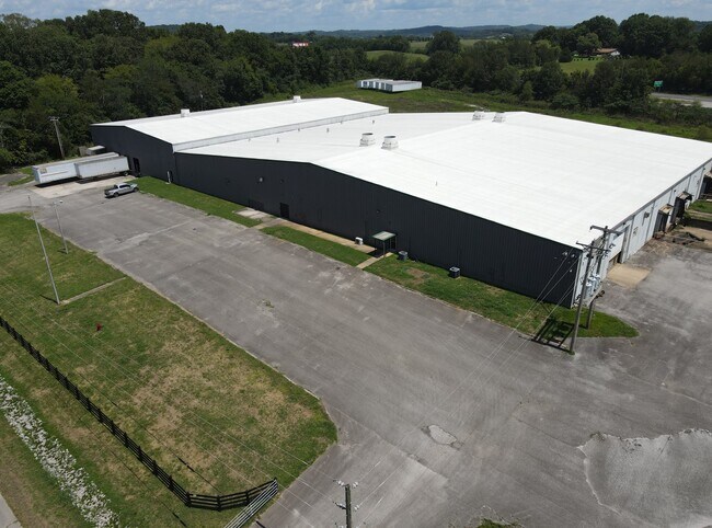 Plus de détails pour 301 George Whitfield Industrial Park Rd, Elkton, TN - Industriel à louer
