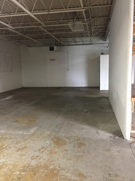 1848 Fuller Rd, West Des Moines, IA à vendre - Photo du bâtiment - Image 3 de 7
