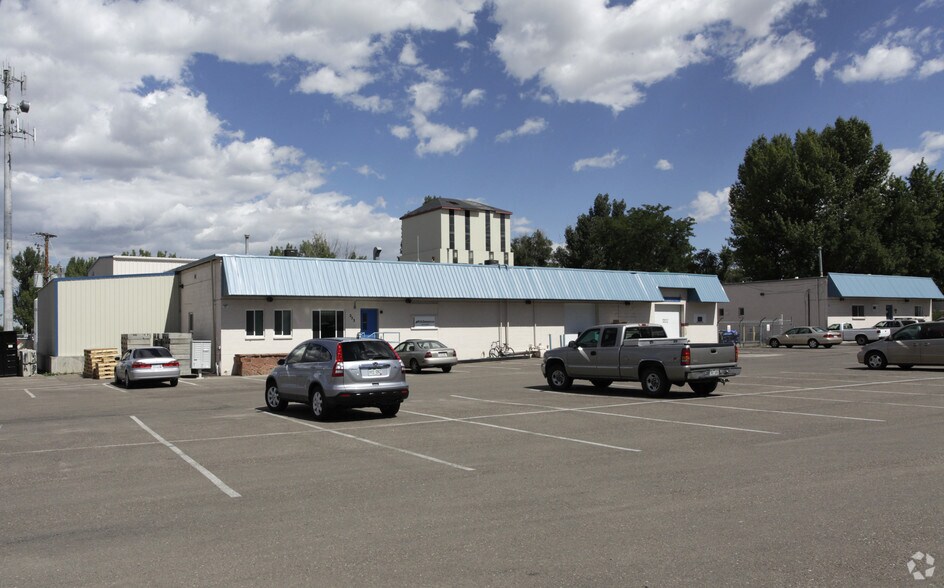 253 42nd St SW, Loveland, CO à vendre - Photo du bâtiment - Image 3 de 11