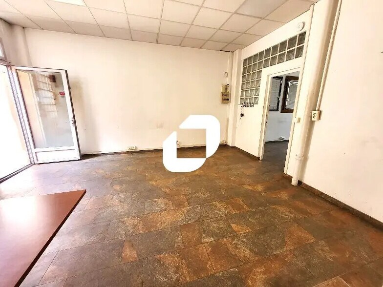 Office in Arcueil for sale - Building Photo - Image 2 of 9