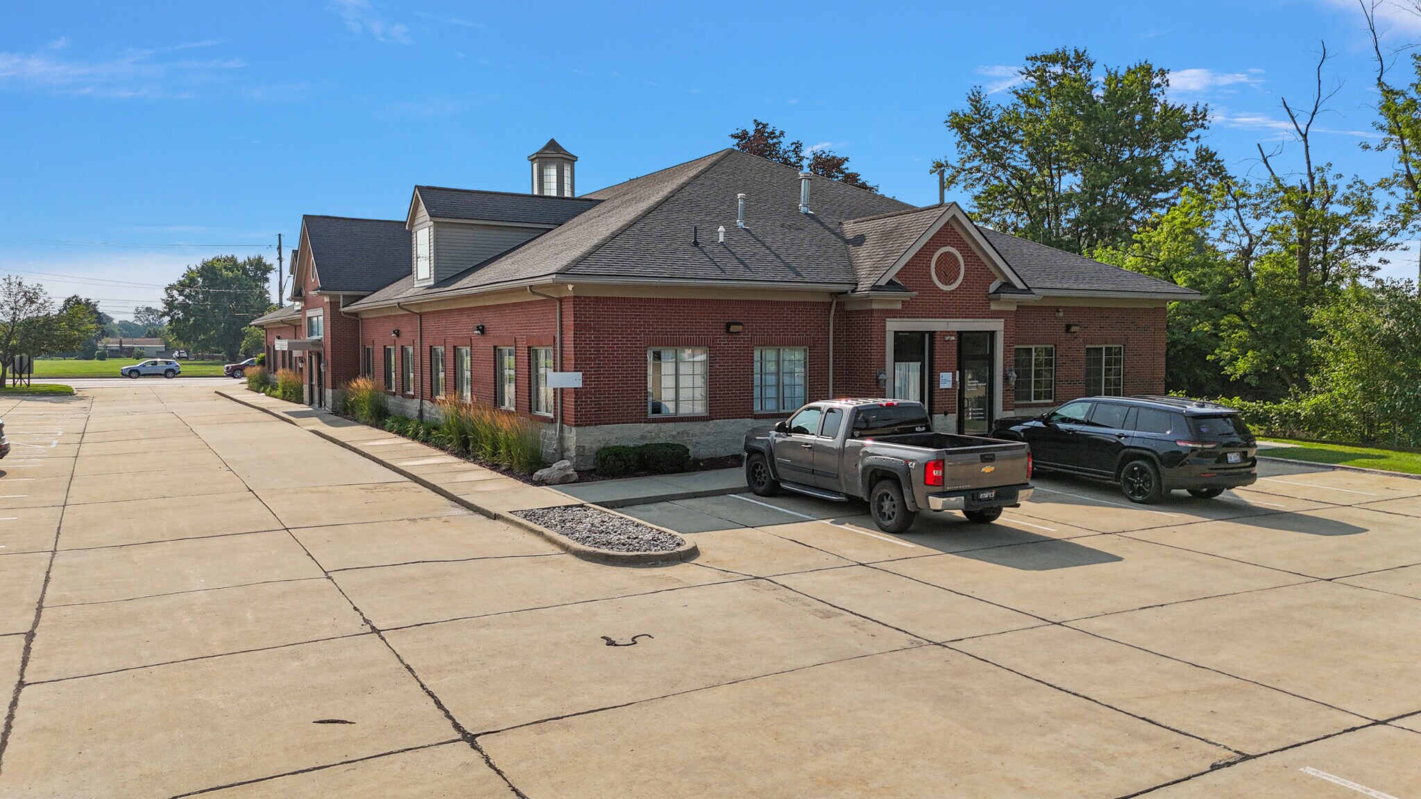 30117 Schoenherr Rd, Warren, MI for lease Primary Photo- Image 1 of 9