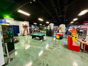 9820 Lake Forest Blvd, New Orleans, LA for lease Interior Photo- Image 2 of 12