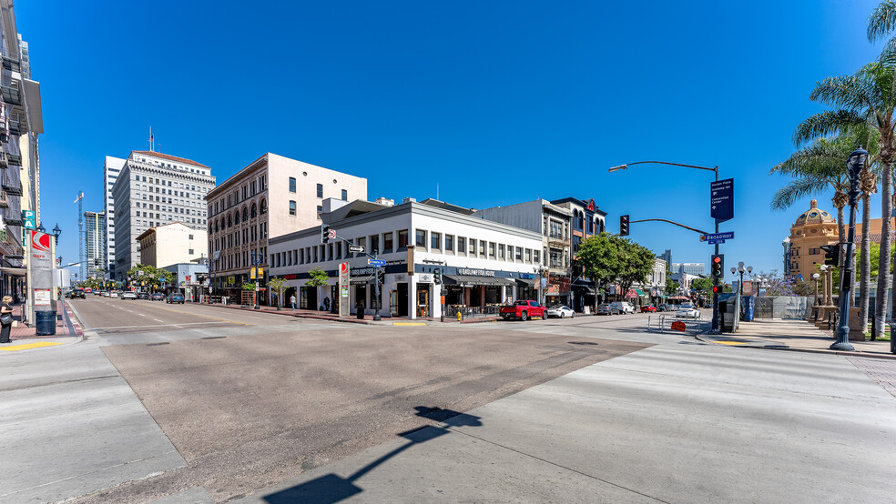 415 Broadway, San Diego, CA à louer - Photo principale - Image 1 de 8