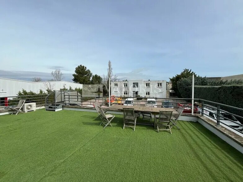 Office in Aix-en-Provence for lease - Building Photo - Image 3 of 8