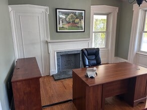 522 W Main St, St Charles, IL à louer Photo intérieure- Image 2 de 4