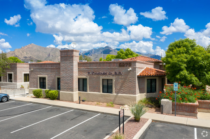 6879 N Oracle Rd, Tucson, AZ for sale - Primary Photo - Image 1 of 4