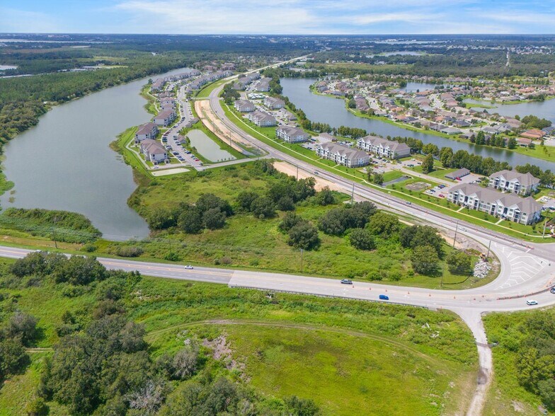 Combee Rd, Lakeland, FL à vendre - Photo du bâtiment - Image 2 de 18