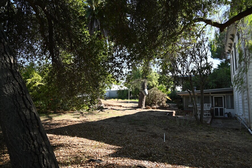 655 E Alvarado St, Fallbrook, CA à louer - Photo du bâtiment - Image 2 de 9