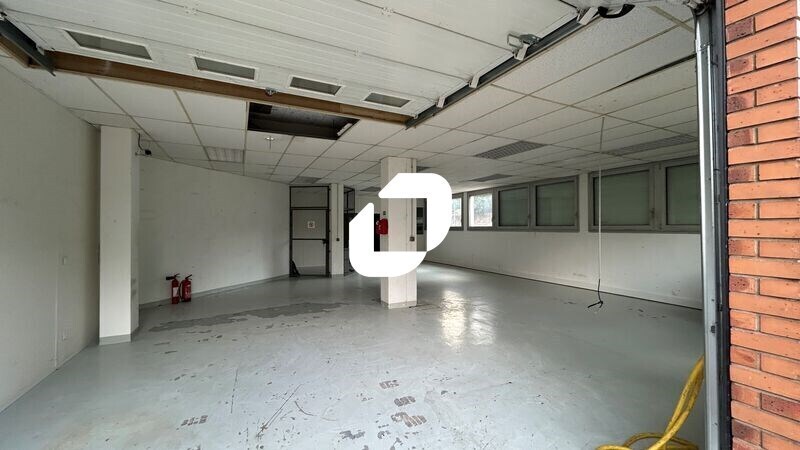 Flex in Épinay-sur-Orge for lease - Interior Photo - Image 3 of 11
