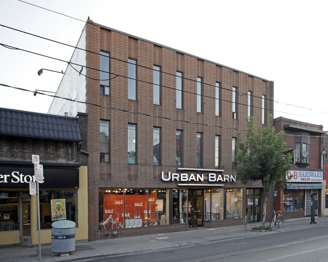 More details for 610 Queen St W, Toronto, ON - Retail for Lease