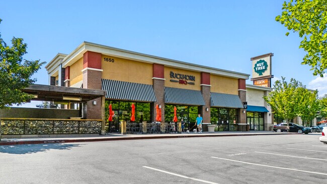 More details for 1650 E Monte Vista Ave, Vacaville, CA - Retail for Sale