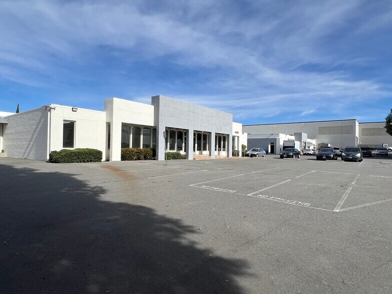 459 Park Ave, San Fernando, CA à vendre - Photo du bâtiment - Image 2 de 17