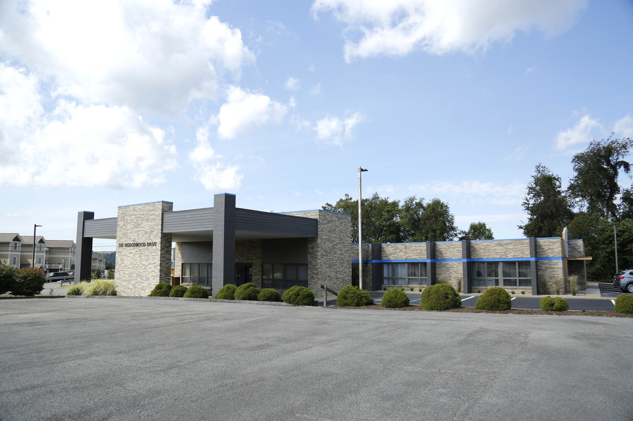 300 Wedgewood Dr, Morgantown, WV à louer Photo du bâtiment- Image 1 de 16