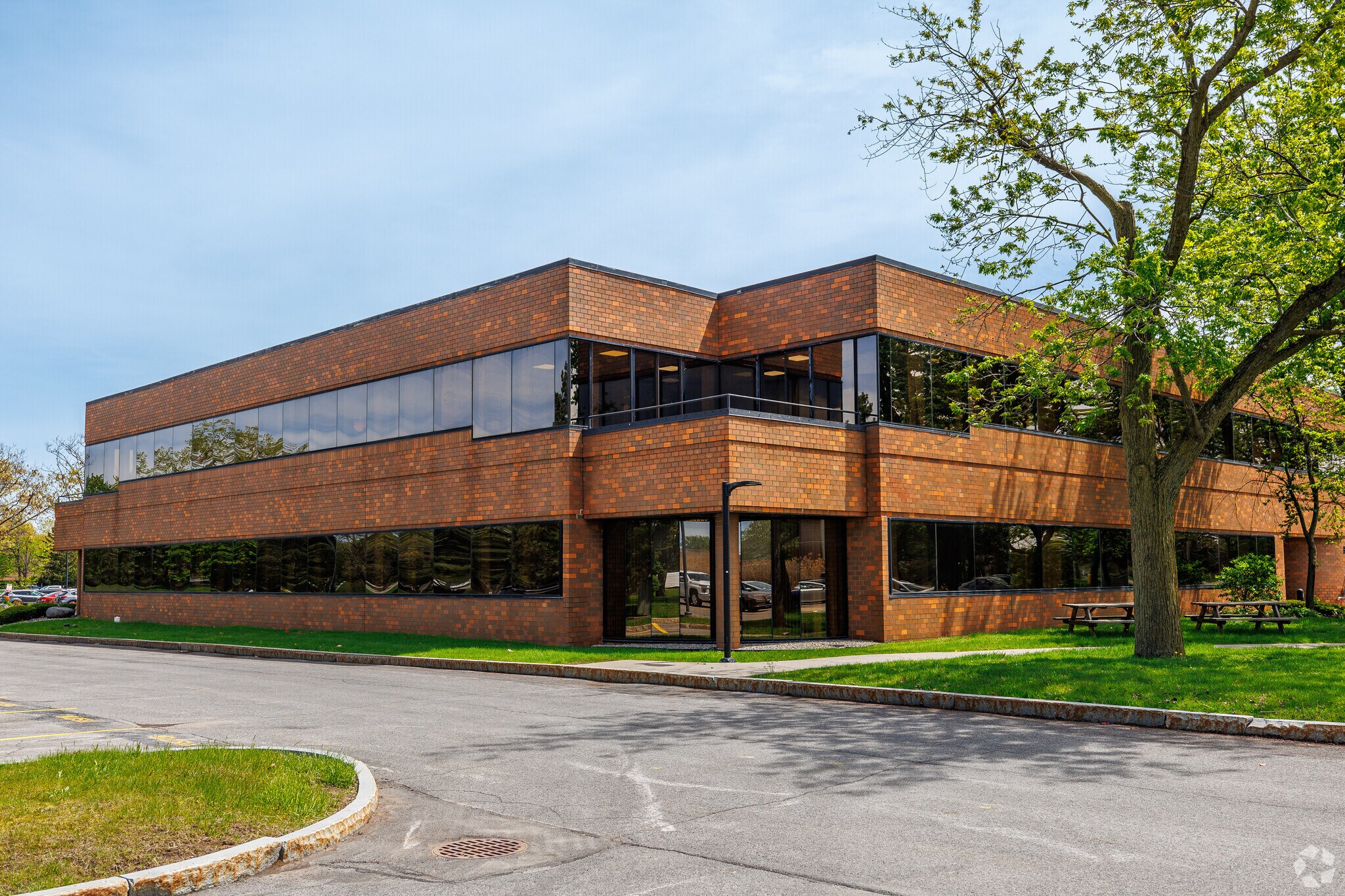 5010 Campuswood Dr, East Syracuse, NY for lease Building Photo- Image 1 of 26