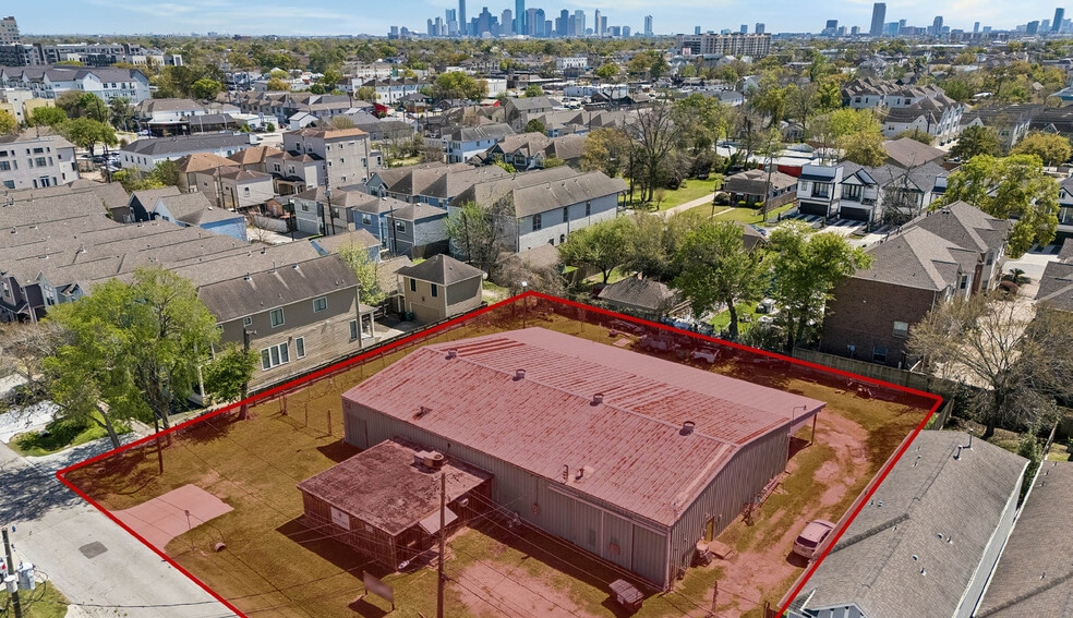 902 W 22nd St, Houston, TX for sale - Building Photo - Image 2 of 9