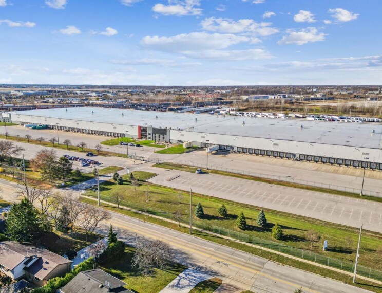 2935 Pillette Rd, Windsor, ON à louer Photo principale- Image 1 de 2