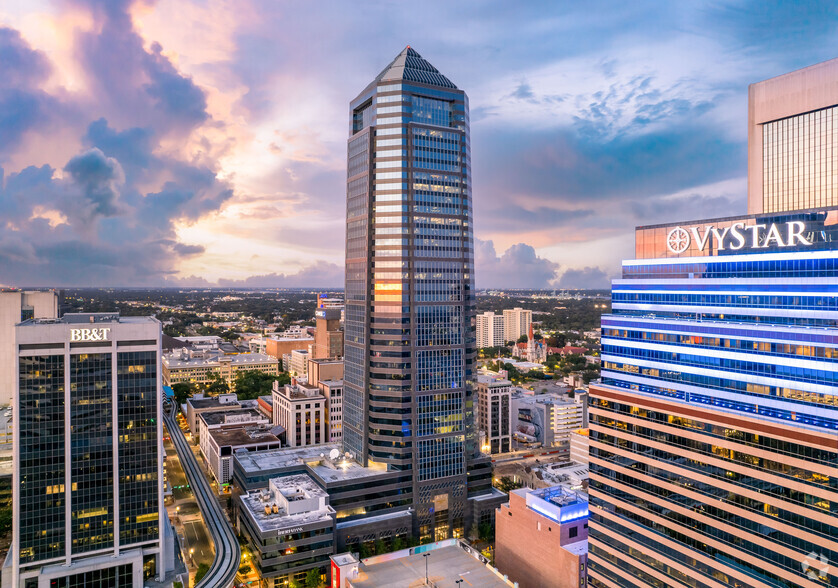 50 N Laura St, Jacksonville, FL à louer - Photo du bâtiment - Image 1 de 16