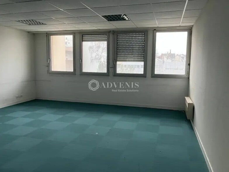 Office in Bourges for sale - Interior Photo - Image 1 of 3