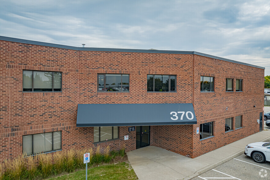 370 Speedvale Ave W, Guelph, ON for lease - Building Photo - Image 2 of 6