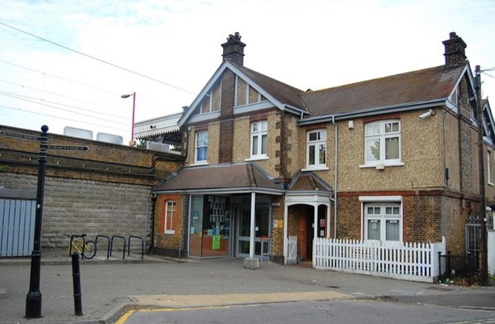 1 Ferry Rd, Benfleet à louer Photo du bâtiment- Image 1 de 3