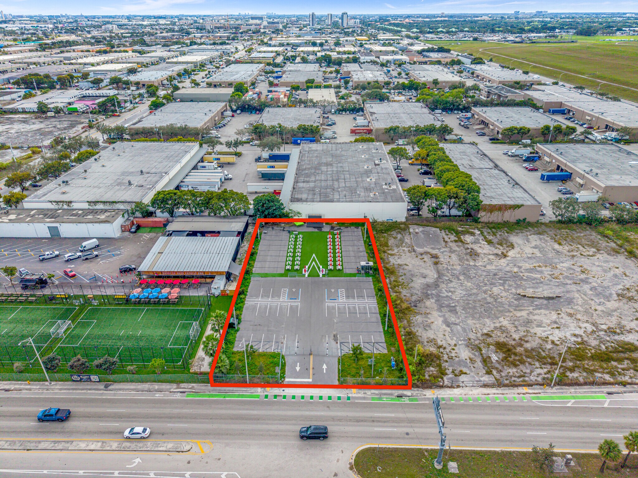 8400 NW 74th st, Miami, FL à louer Photo principale- Image 1 de 9