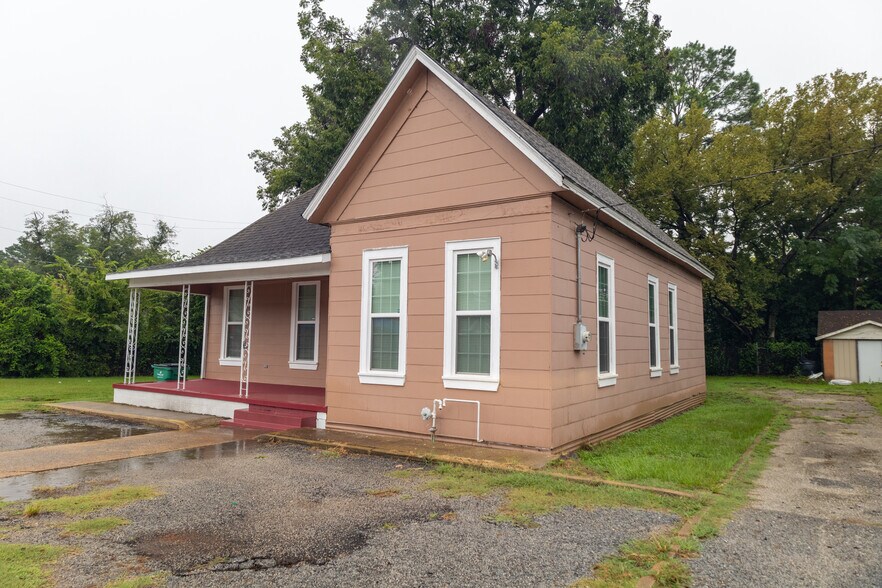 416 W Palestine Ave, Palestine, TX à vendre - Photo du bâtiment - Image 2 de 17