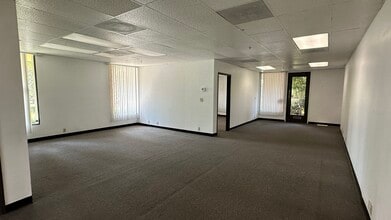 1074 Park View Dr, Covina, CA for lease Building Photo- Image 2 of 4