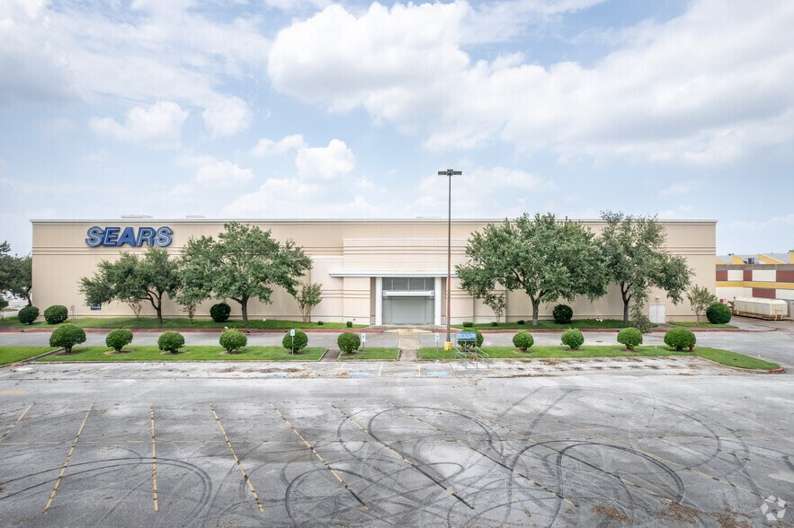 999 Pasadena Blvd, Pasadena, TX à vendre - Photo du bâtiment - Image 3 de 8