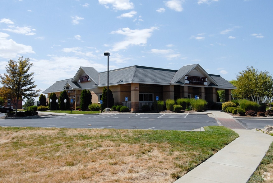 NNN Urgent Care Center Port NYSE Tenant portfolio of 2 properties for sale on LoopNet.ca - Primary Photo - Image 3 of 3