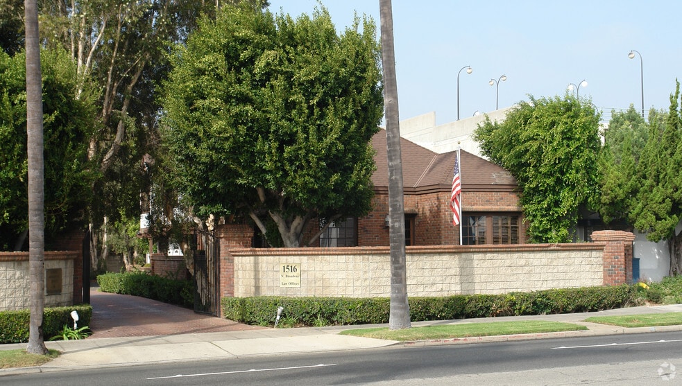 1516 N Broadway, Santa Ana, CA for sale - Building Photo - Image 3 of 4