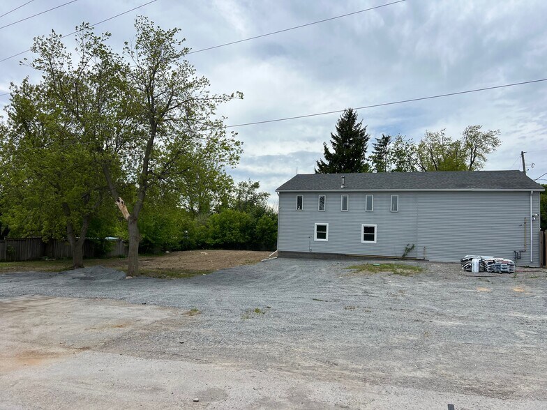 22990 Highway 12/7, Brock, ON à vendre - Photo du bâtiment - Image 3 de 6